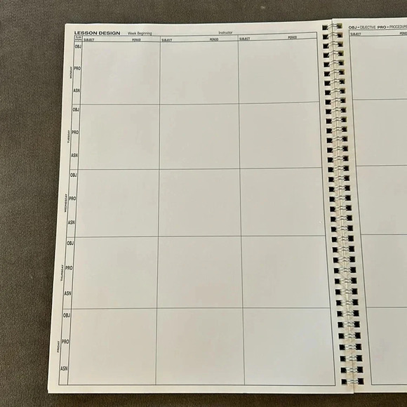 Hammond & Stephens teacher lesson plan book & student development 40 weeks 6 sub - Picture 5 of 6